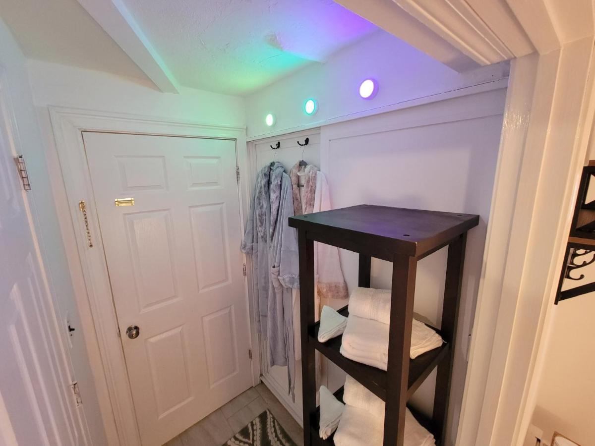 Comfy And Chic Boston Apartment! Free Parking Екстер'єр фото